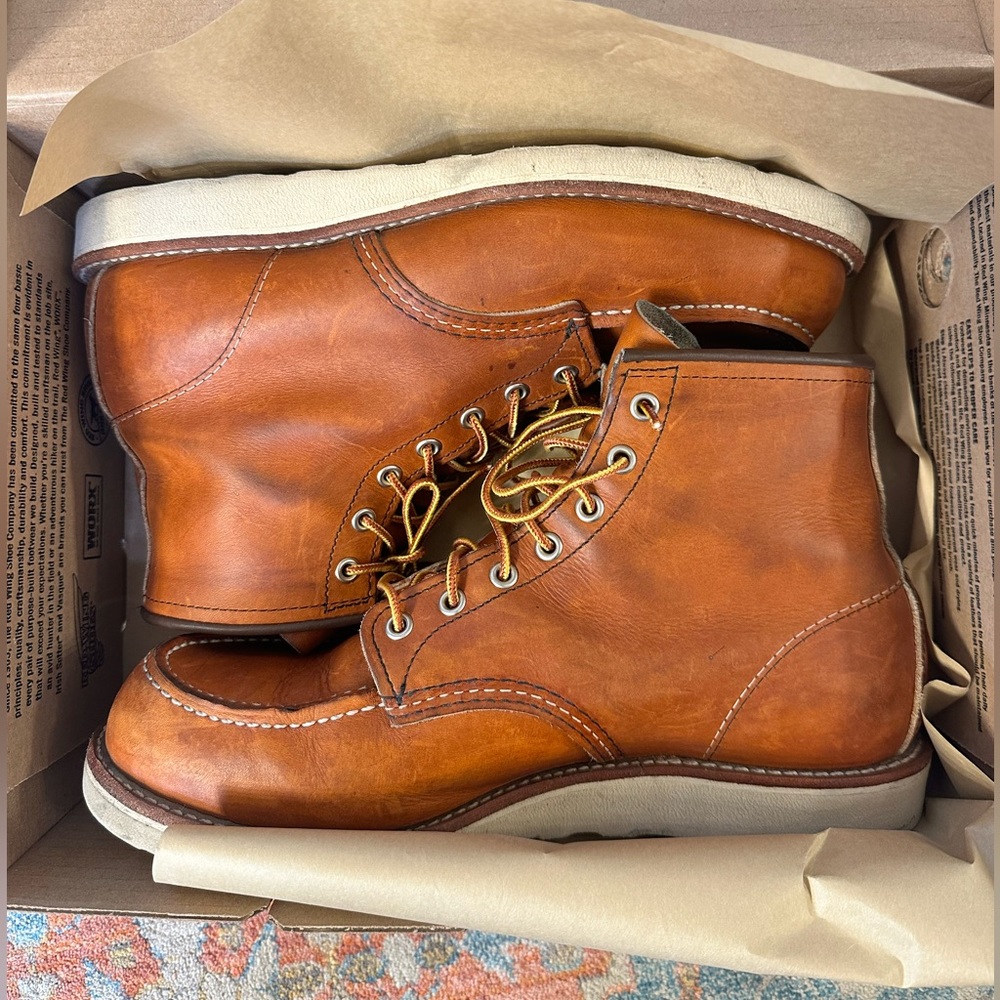 Red Wing Classic Moc in Oro Legacy (875) 10.5 D